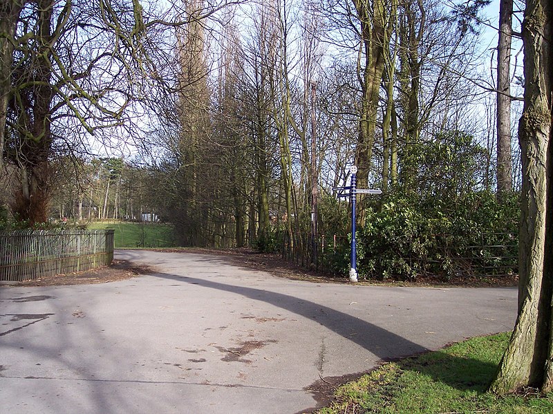 File:Crossroads in Croxteth Country Park - geograph.org.uk - 2262452.jpg