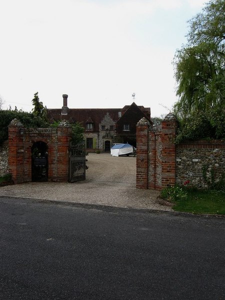 File:Cut Mill - geograph.org.uk - 1261676.jpg