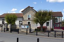 Ang Town Hall sa D'Huison-Longueville