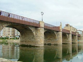 Puent Carlos III sobre o río Ebro
