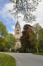 Fil:Dalhems kyrka exteriör Gotland Sverige.jpg