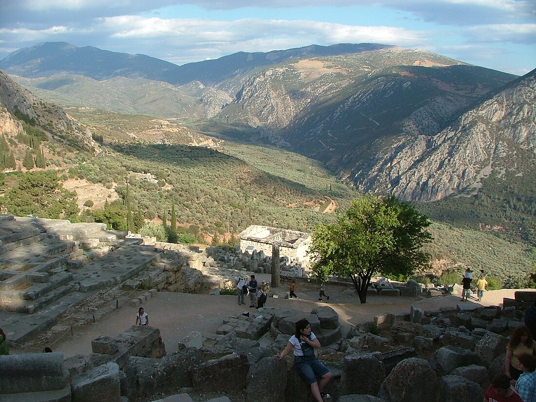 File:Delphi valley a.JPG