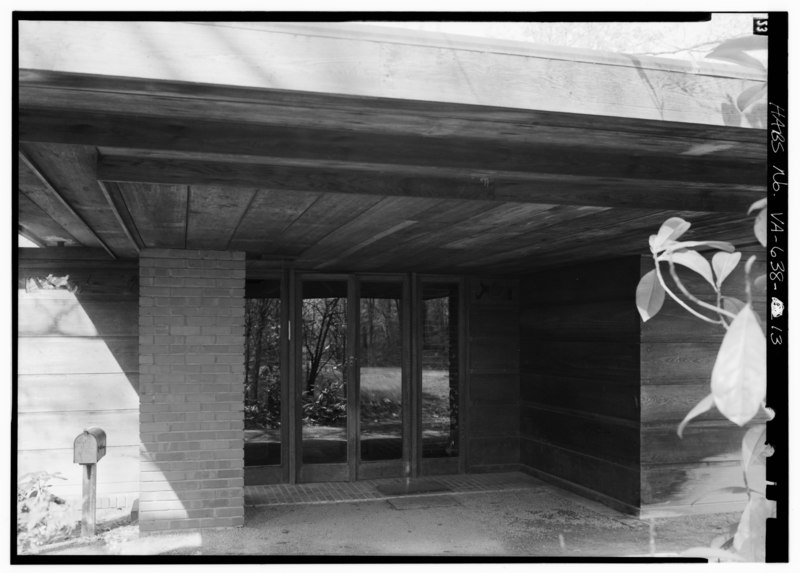 File:Detail, west front, carport and entrance, from the west - Pope-Leighey House, 9000 Richmond Highway (moved from Falls Church, VA), Mount Vernon, Fairfax County, VA HABS VA,30-FALCH,2-13.tif