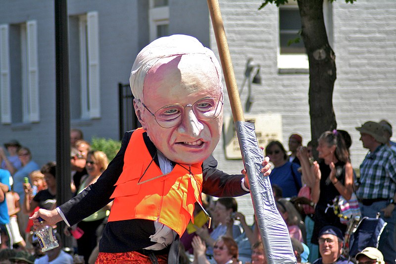 File:Dick Cheney @ the Art Car Parade! (866388759).jpg