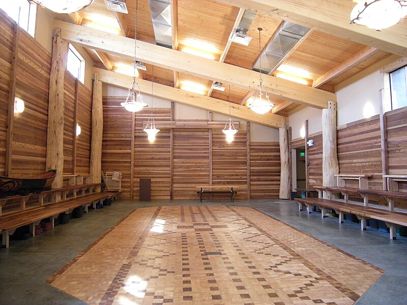 File:Duwamish Longhouse interior 02.jpg