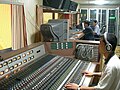 Salle de contrôle audio du Grand Théâtre, 2006.