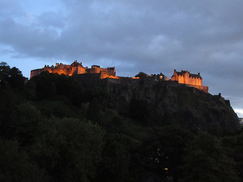 File:Edinburgh Castle (50312070973).jpg
