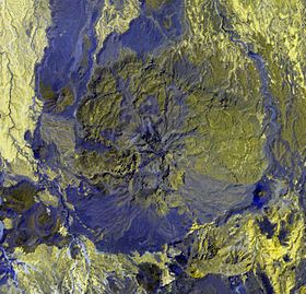 Falešný barevný satelitní snímek Ehi Mousgou.