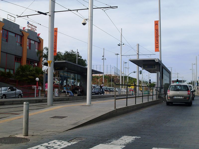 File:El Cardonal (Tranvía de Tenerife).jpg