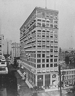 Empire Building (construit en 1901) maintenant le J. Mack Robinson College of Business Administration Building.jpeg