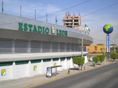 Tập_tin:EstadioLeon.jpg