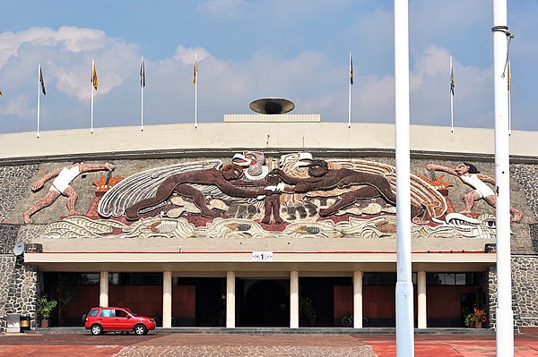 Main entrance and high relief of Diego Rivera