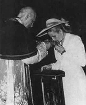 Eva Perón: Biographie, Enlèvement du cadavre d’Evita, Discours politique d’Evita