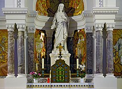 Chapelle du Sacré-Cœur de Jésus (haut).