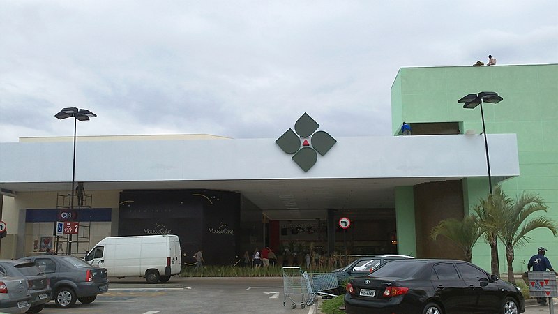 File:Fachada Shopping Uberaba 2011.jpg