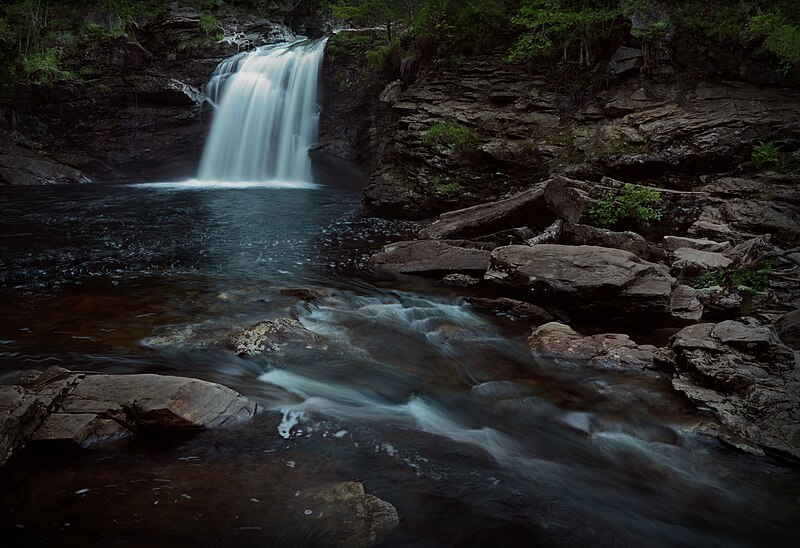 File:Falls of Falloch1.jpg