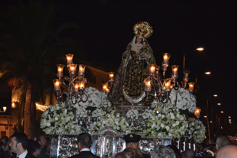 File:Festividad de la Virgen del Carmen 2013 (9308125242).jpg