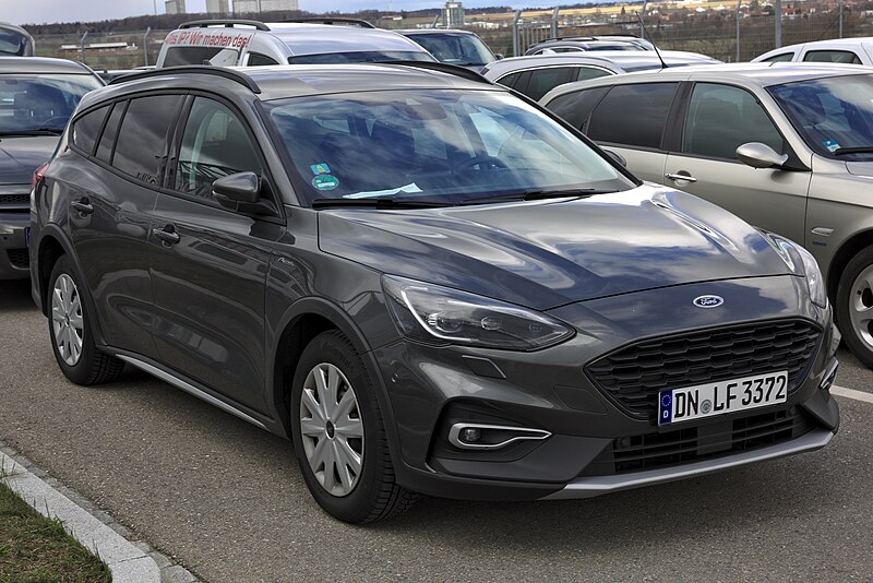 File:Ford Focus Turnier Active 1Y7A6021.jpg