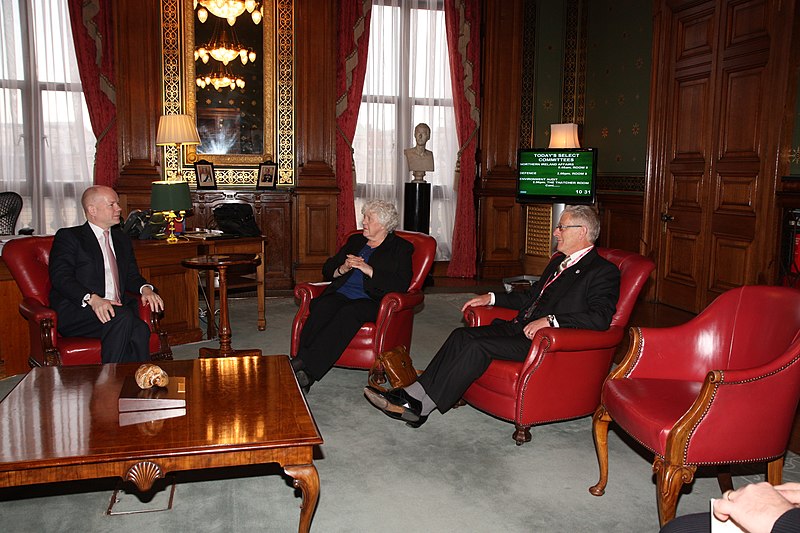 File:Foreign Secretary with members of the Legislative Assembly of the Falkland Islands (8449463191).jpg