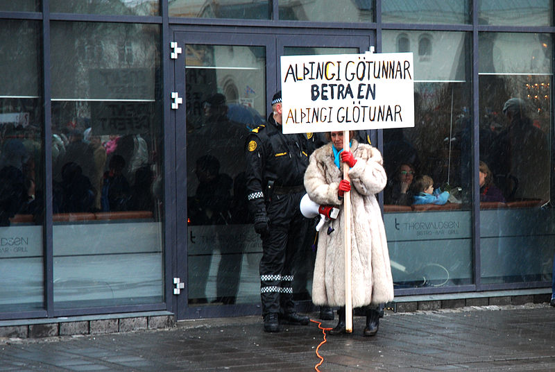 File:Fra demonstration omkring folkeafstemningen om en Icesave-lov den 6. marts 2010.jpg