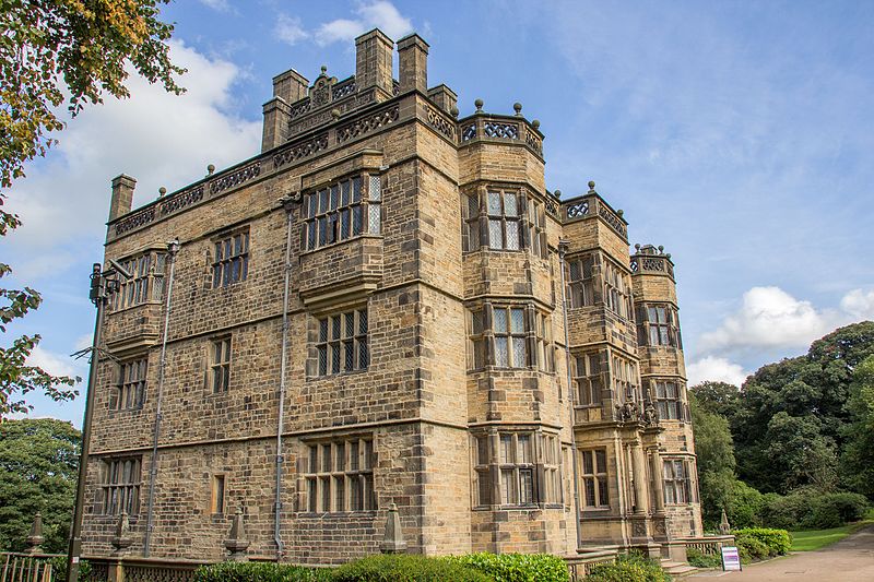 File:Gawthorpe Hall 2016 008.jpg