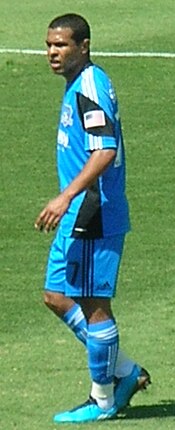 Geovanni San Jose Earthquakesin peliasussa kaudella 2010.