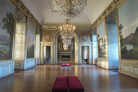 Salle des Fêtes, looking towards the fireplace