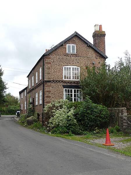 File:Greyhound Farmhouse, Shotwick.jpg