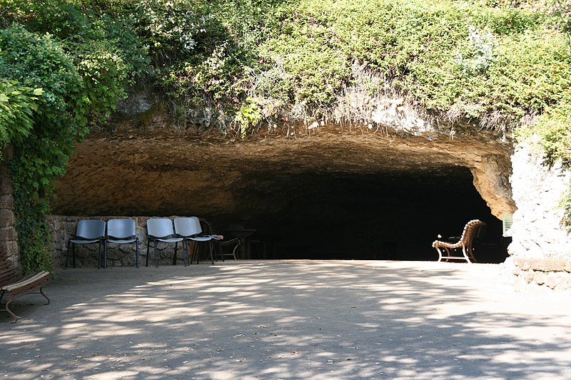 File:Grotte de Rouffignac - Entrée - 20090924.jpg