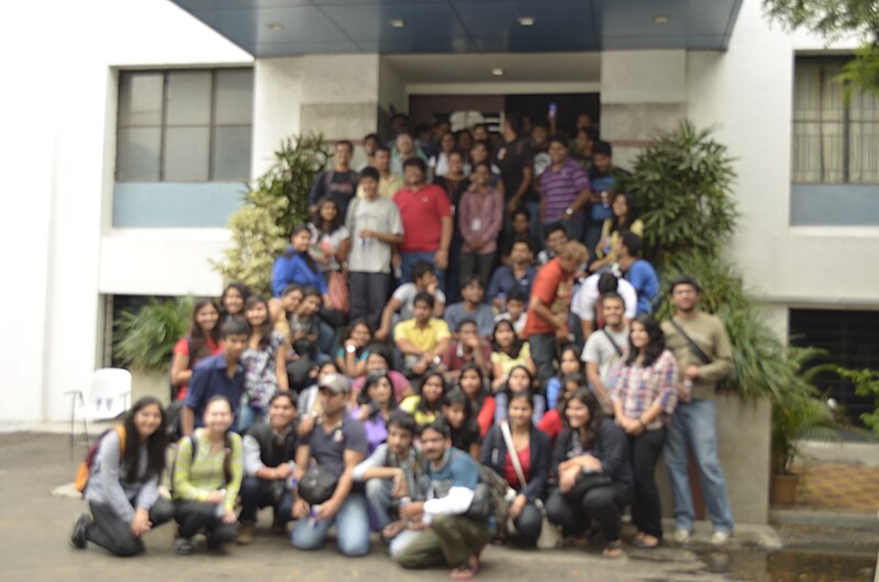 File:Group photo Wikipedia Takes Pune by Praveen.JPG