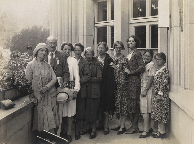 File:Group photograph at Zurich Birth Control Conference, 1930 Wellcome L0075991.jpg