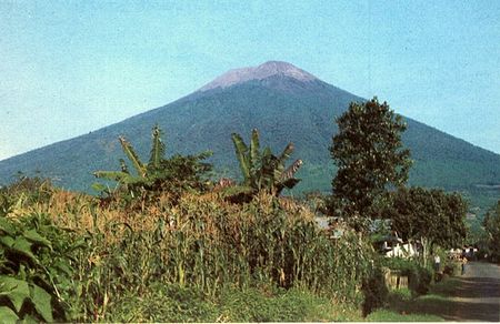 Gunung Slamet.jpg