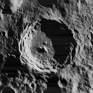 Hale (lunar crater)