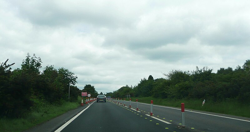 File:Hindhead A3 Portsmouth Road contraflow.JPG