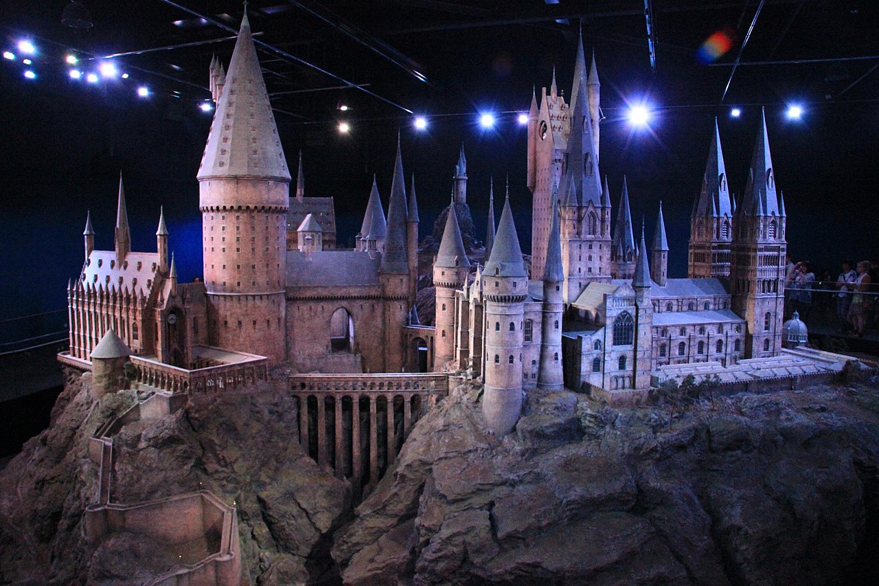 File:Hogwarts School, The Making of Harry Potter, Warner Bros