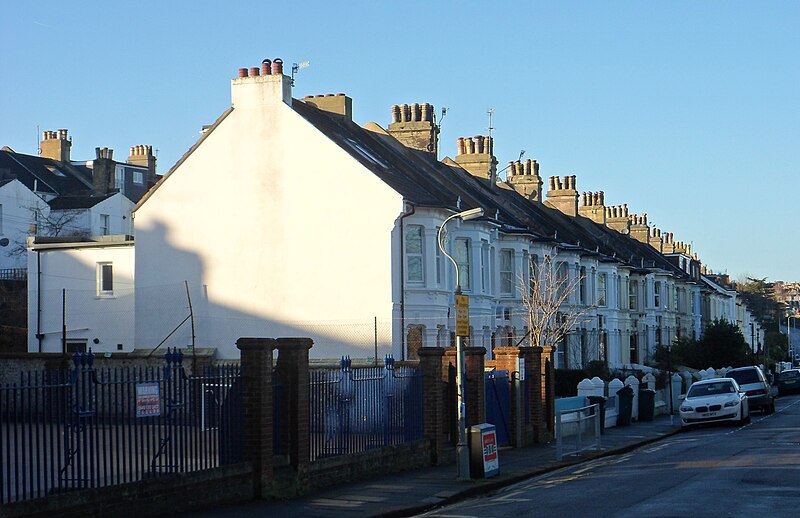 File:Housing on Stanford Road, Prestonville, Brighton (December 2013).JPG