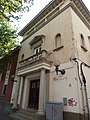 This is a photo of a building indexed in the Catalan heritage register as Bé Cultural d'Interès Local (BCIL) under the reference IPA-37574.