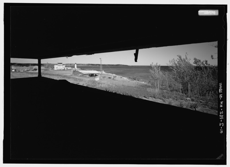 File:Interior, view from windows looking east - Fort Point, Observation Tower, 25 Wentworth Road, New Castle, Rockingham County, NH HABS NH-239-I-10.tif