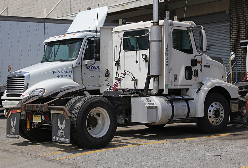 File:International 9100i tractor, rear view.jpg