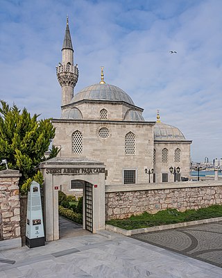 <span class="mw-page-title-main">Şemsi Pasha Mosque</span> Mosque in Istanbul, Turkey