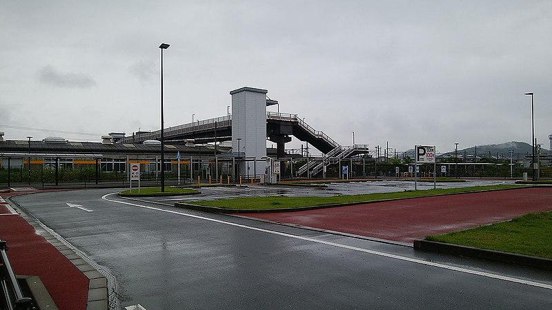 File:JRKyushu Ongagawa station05.jpg