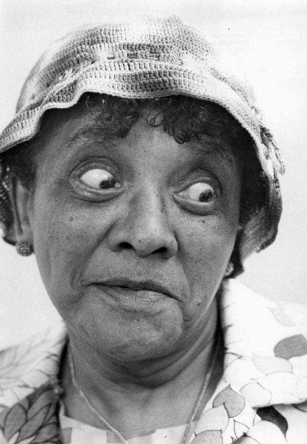 Mabley during an appearance on The Smothers Brothers Comedy Hour in 1968