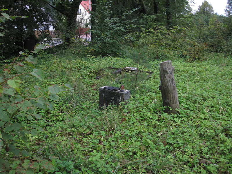 File:Jedwabno - cmentarz z I WŚ (05).jpg