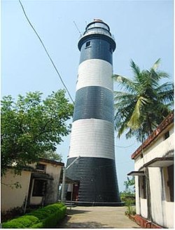 Kadalur point lighthouse.jpg