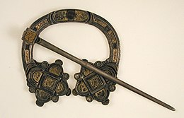 Early 20th century copy at the Metropolitan Museum of Art, New York Kilmainham Brooch (20th c MET copy).jpg