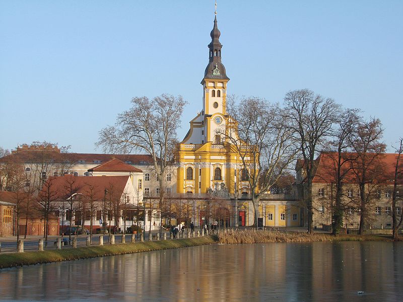 File:Kloster Neuzelle Stiftskirche - panoramio.jpg