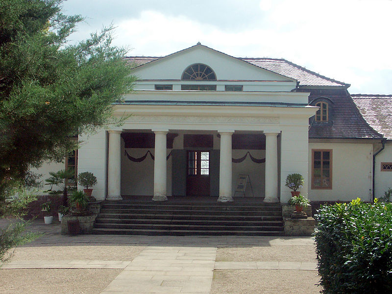 File:Kochb. Theater.jpg