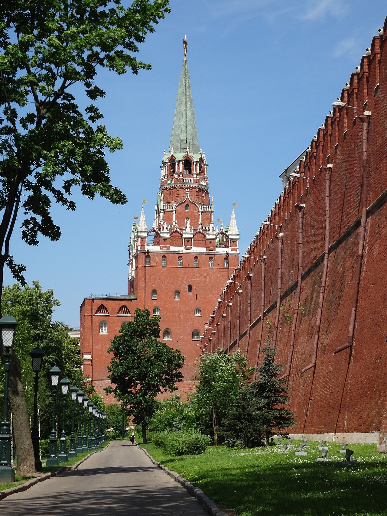 Кремлевская стена в москве