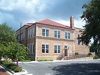 <span class="mw-page-title-main">Lake Wales City Hall</span> United States historic place