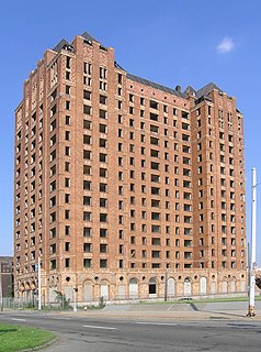 Lee Plaza (Detroit) apartment building in Detroit